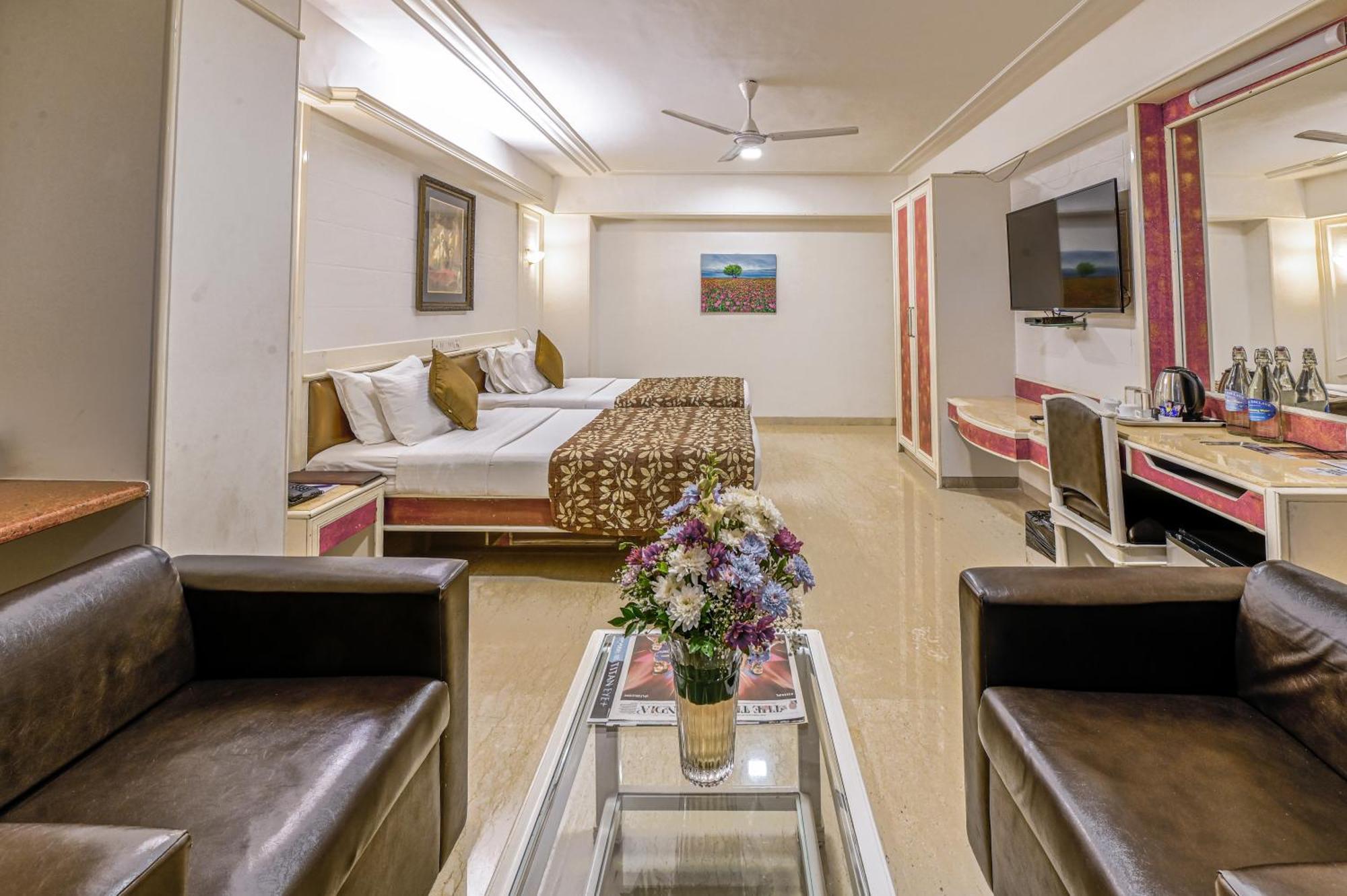 Hotel Regal Enclave Mumbai Exterior foto
