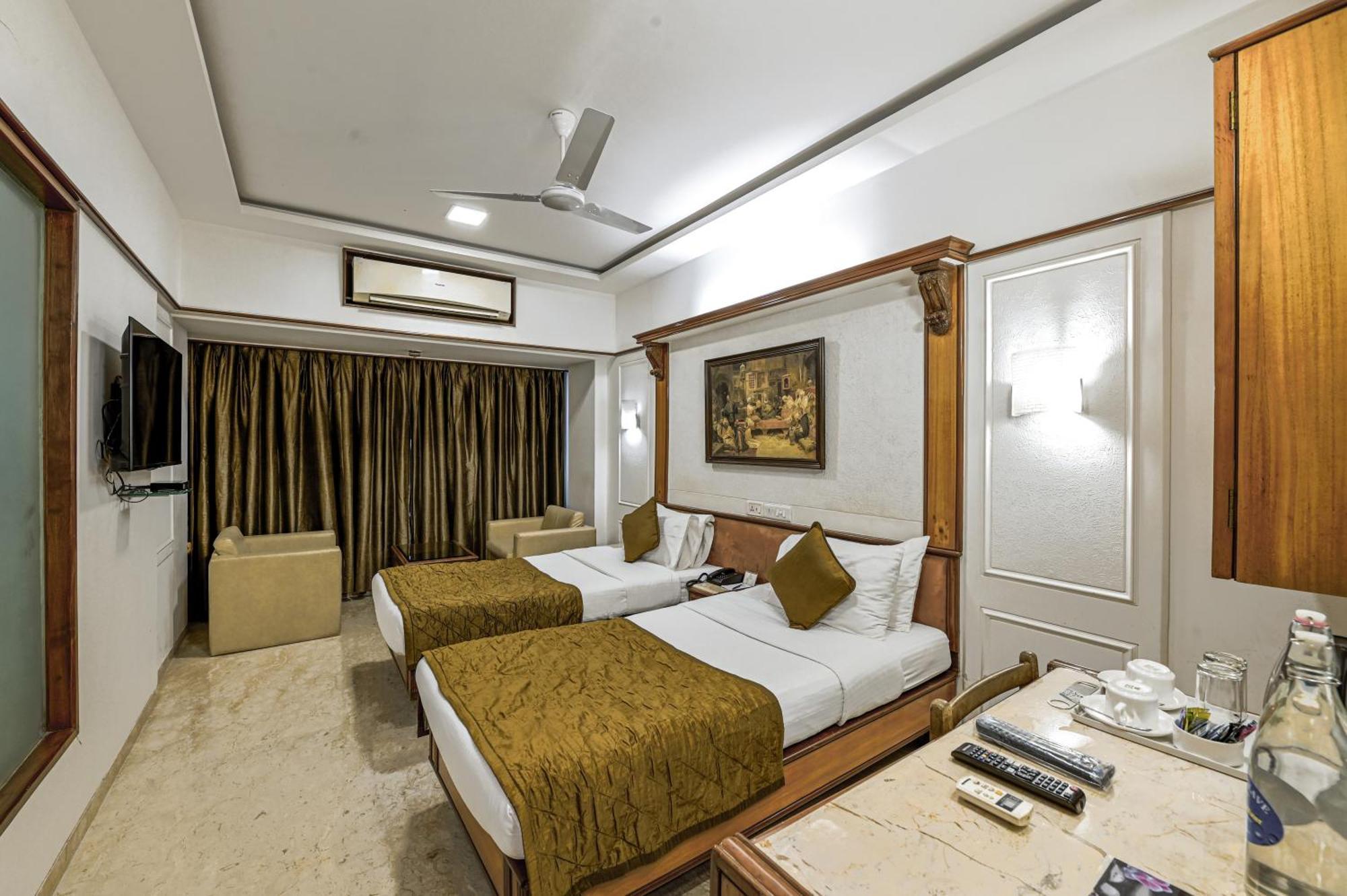 Hotel Regal Enclave Mumbai Exterior foto