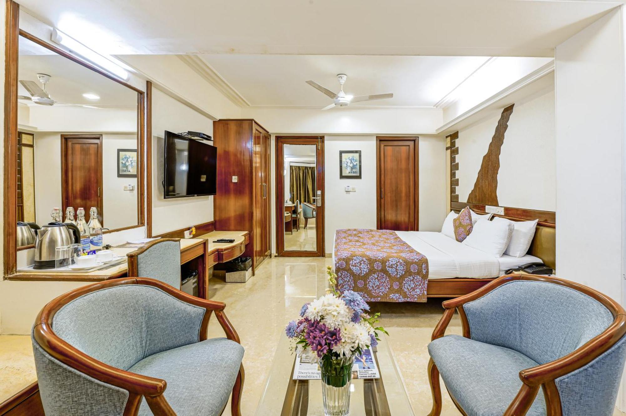 Hotel Regal Enclave Mumbai Exterior foto