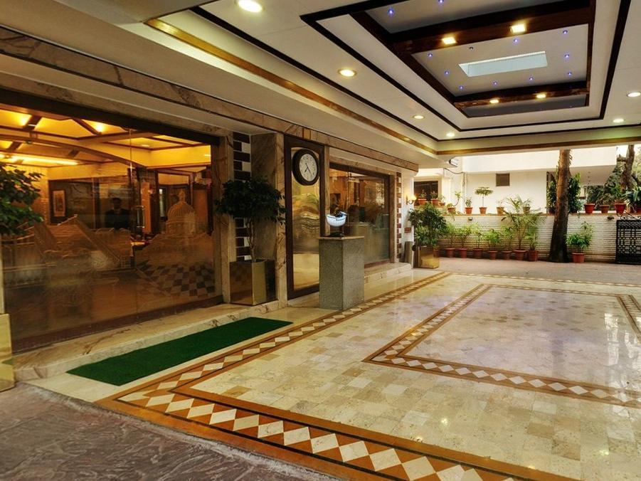 Hotel Regal Enclave Mumbai Exterior foto